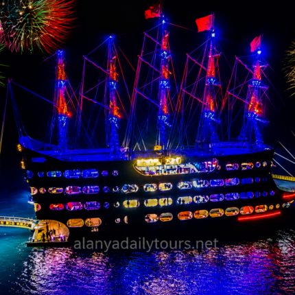 Legend Big Kral Sunset Boat Tour from Alanya & Side