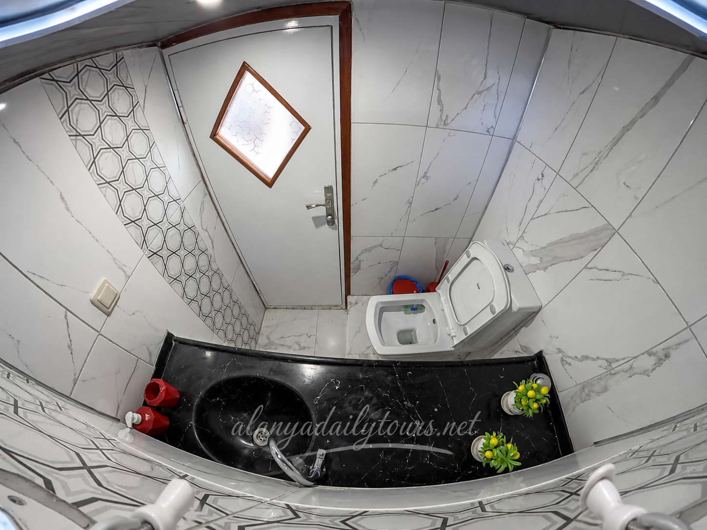 Khaleesi Vip yatch Alanya Khaleesi Vip yatch Alanya