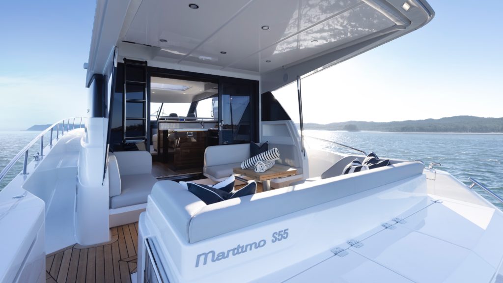 Maritimo-S55-cockpit-slider-1024×576 Maritimo-S55-cockpit-slider-1024×576