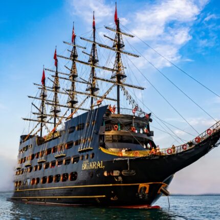 Alanya Legend Big Kral Boat Tour